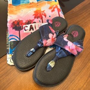 Sanuk Women’s Yoga Mat Sling Comfy Sandals Size 8